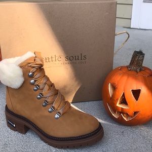 Kenneth Cole waterproof boots